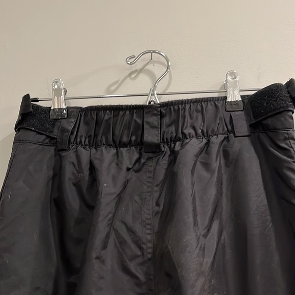 Rawik snow and ski pants.  Young large. Black. Waterproof. - Picture 7 of 9